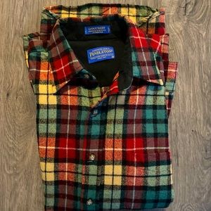 Pendleton 100% Lodge Shirt in authentic Buchanan Tartan. Medium.